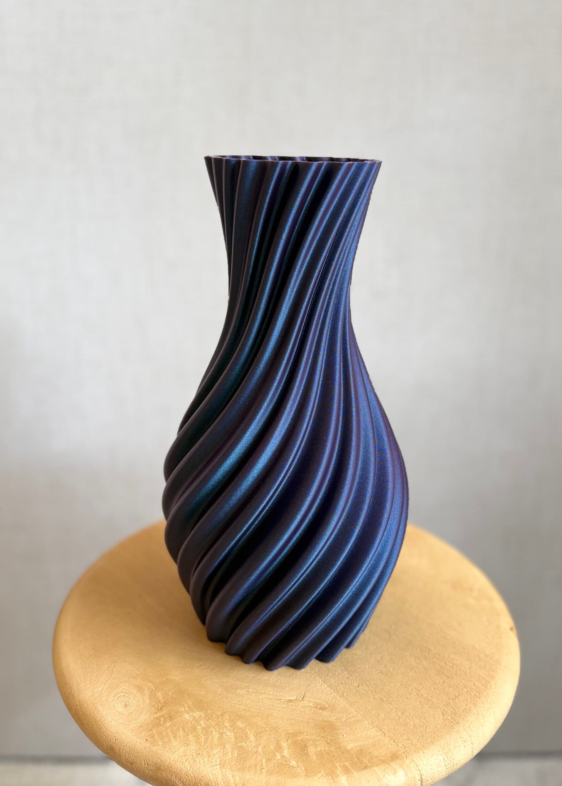 3D geprinte unieke vaas, donkerpaars blauw  33cm